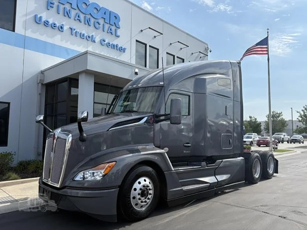 2023 Kenworth T680