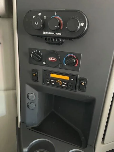2022 Peterbilt 579 - image 23