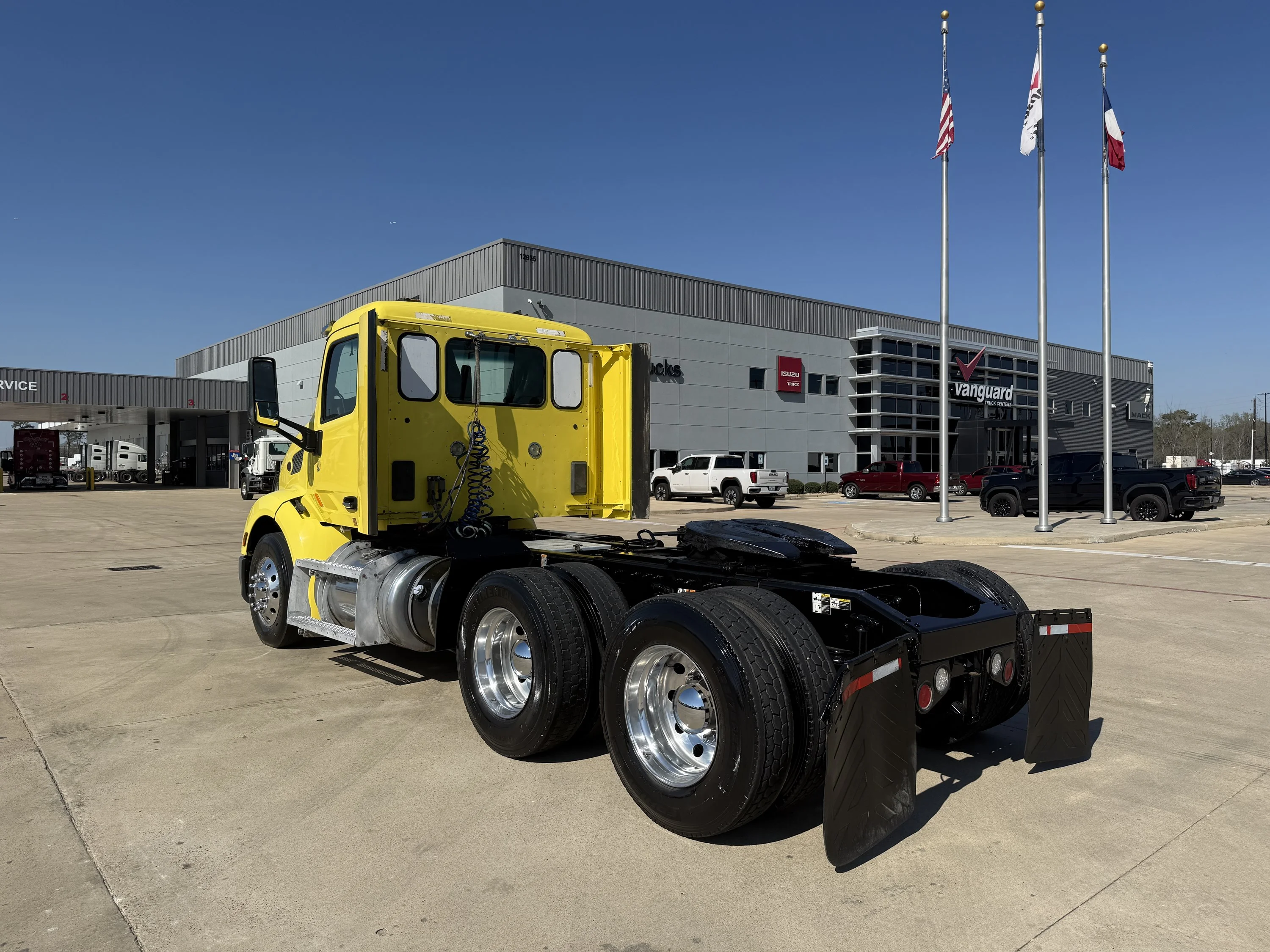 2017 Peterbilt 579 - image 7