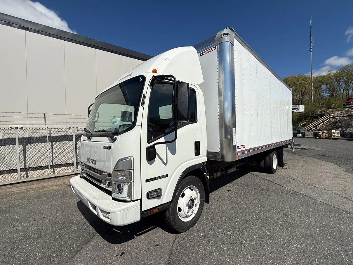 2025 Isuzu NRR in Worcester, MA — photo 3