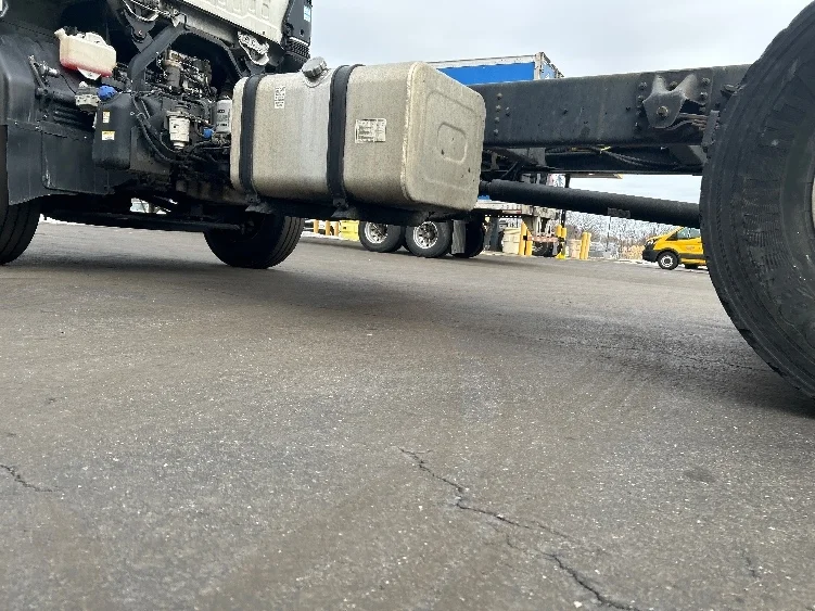 2020 Isuzu FTR - image 5