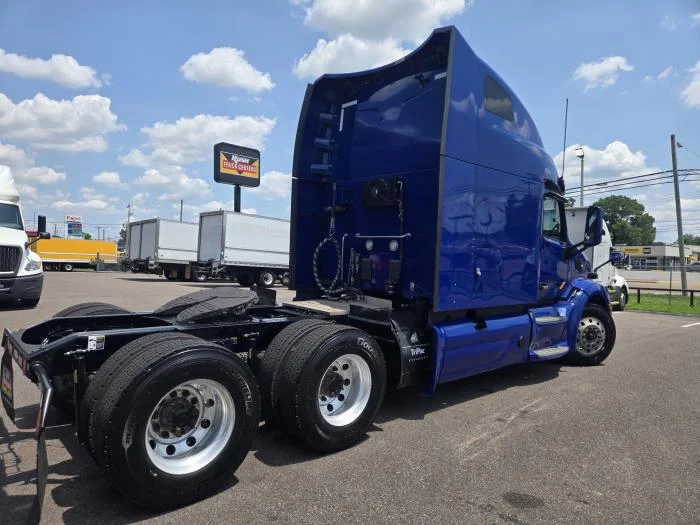 2022 Peterbilt 579 - image 15
