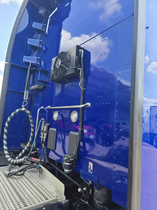 2022 Peterbilt 579 - image 24