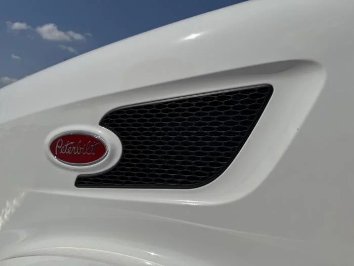 2026 Peterbilt 567 - image 7