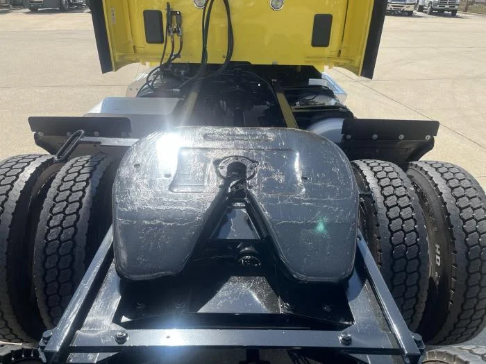 2021 Peterbilt 579 in Kansas City, MO — photo 5