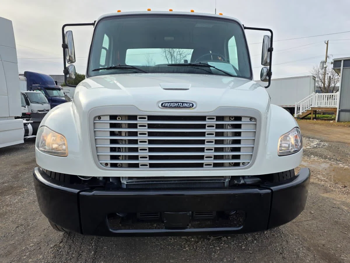 2019 Freightliner M2 106 in Bensalem, PA — photo 2