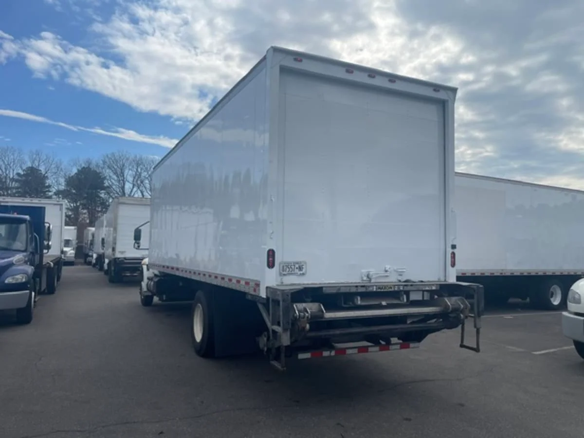 2020 International MV - image 6