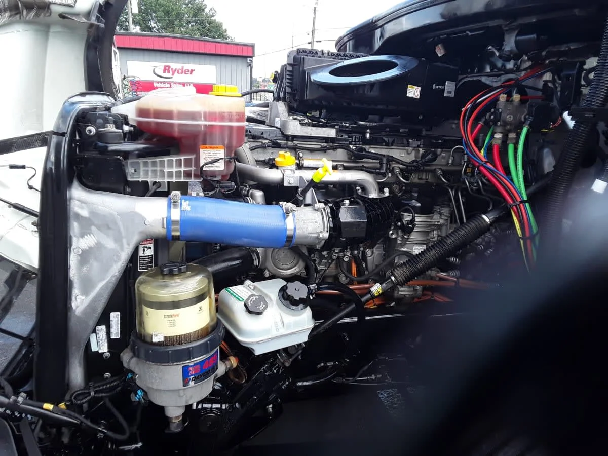 2020 Freightliner Cascadia in La Vergne, TN — photo 8