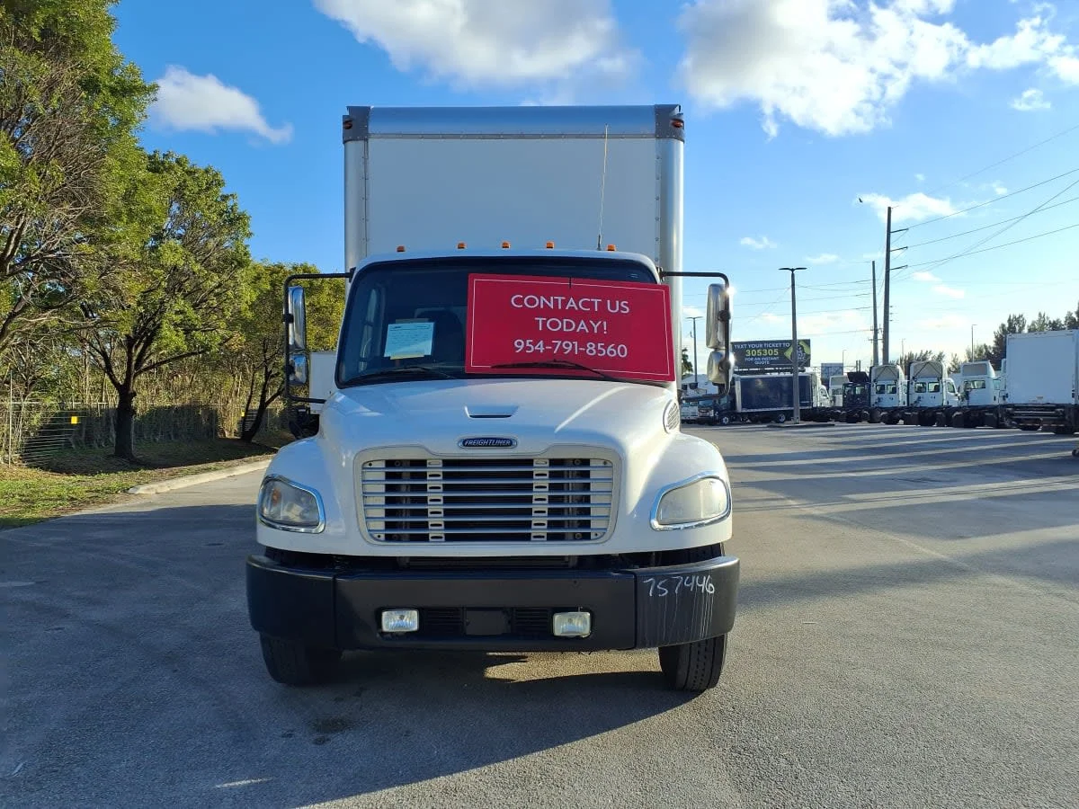 2018 Freightliner M2 106 in Davie, FL — photo 2