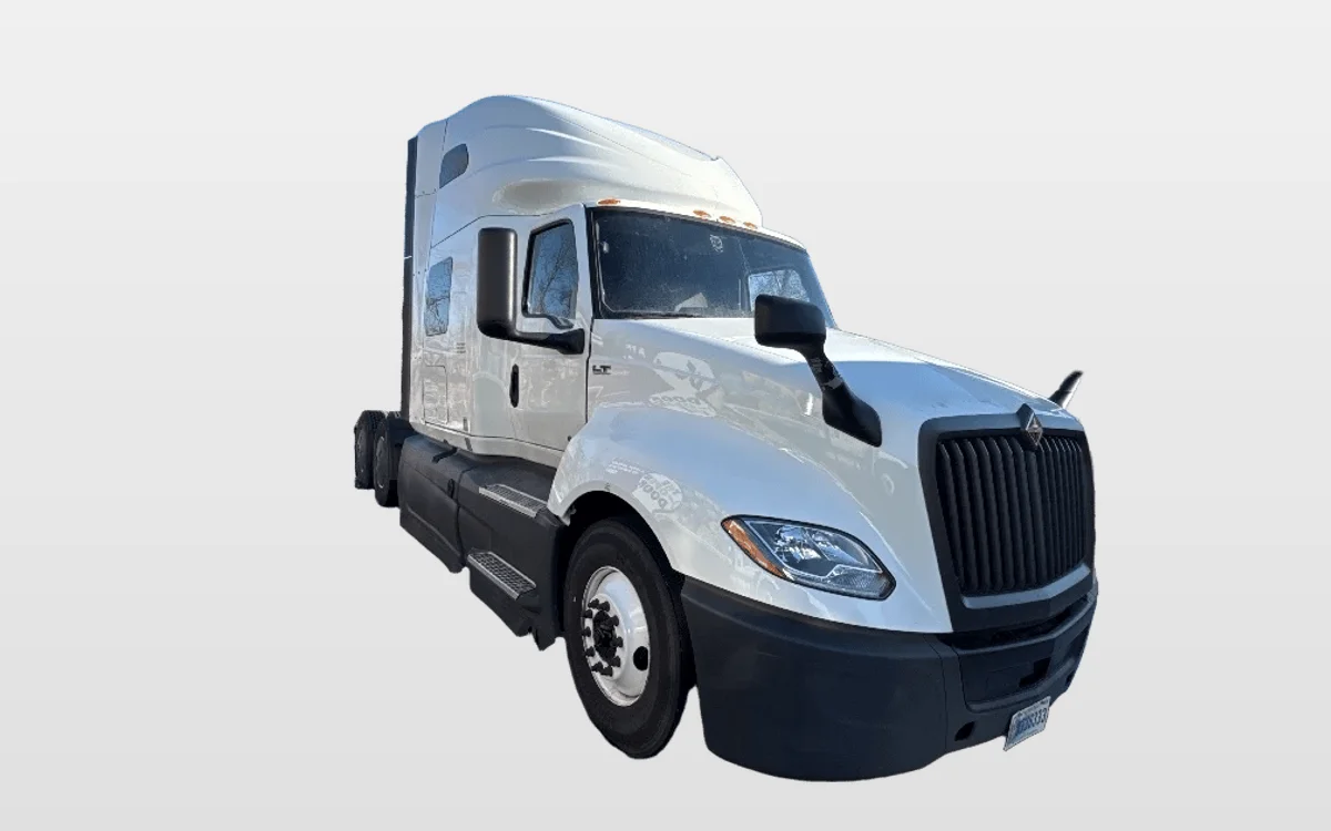 2023 International LT - image 1