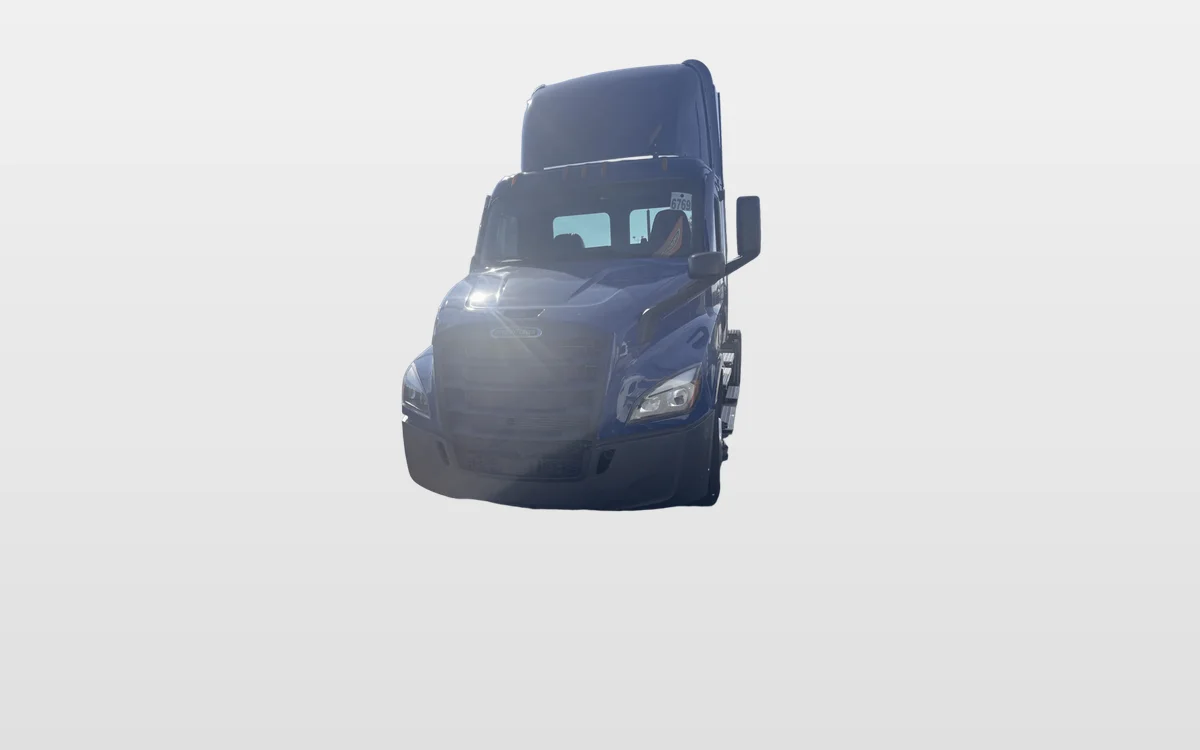 2025 Freightliner - image 1