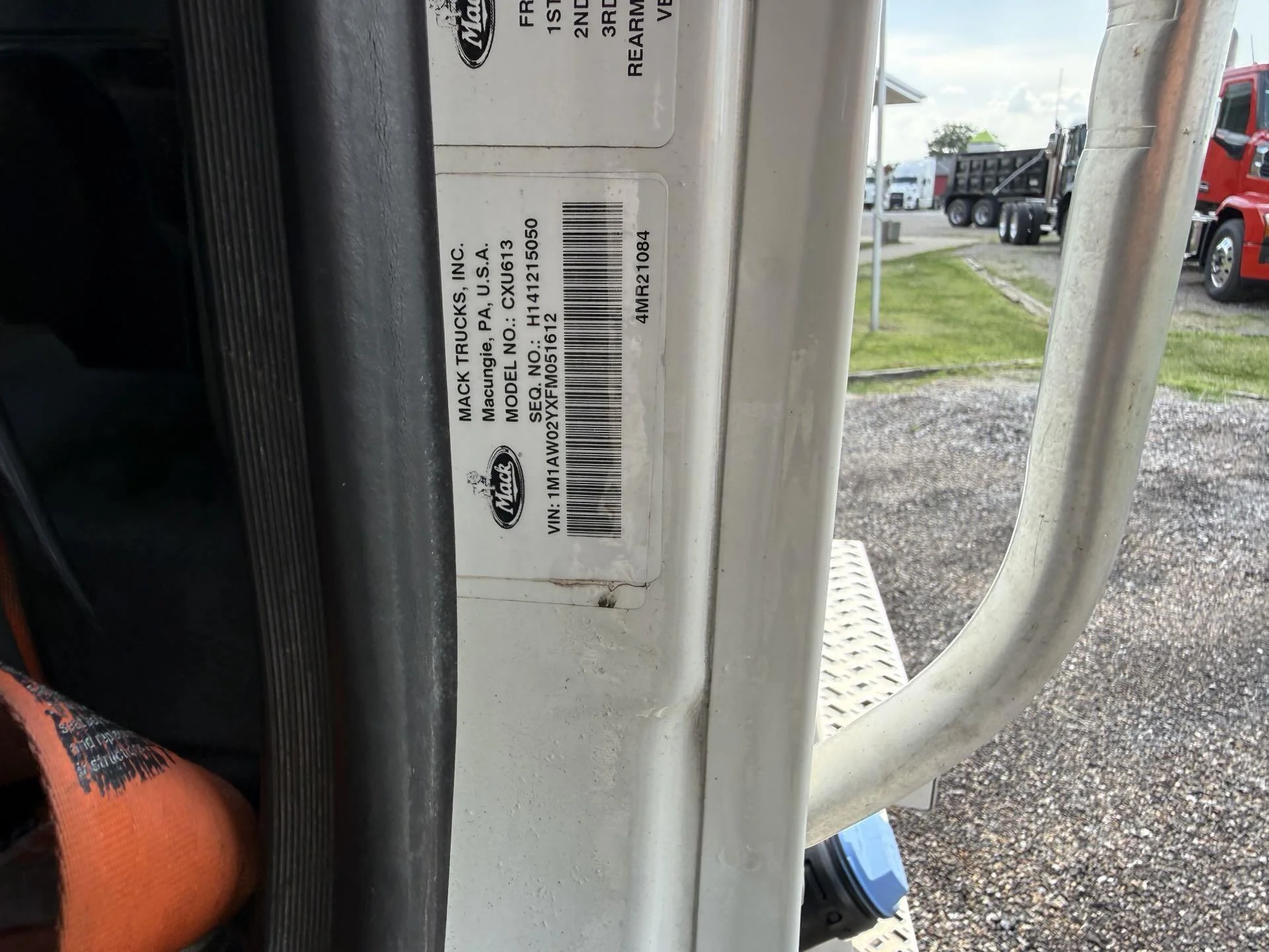 2015 Mack Pinnacle in Quincy, IL — photo 16