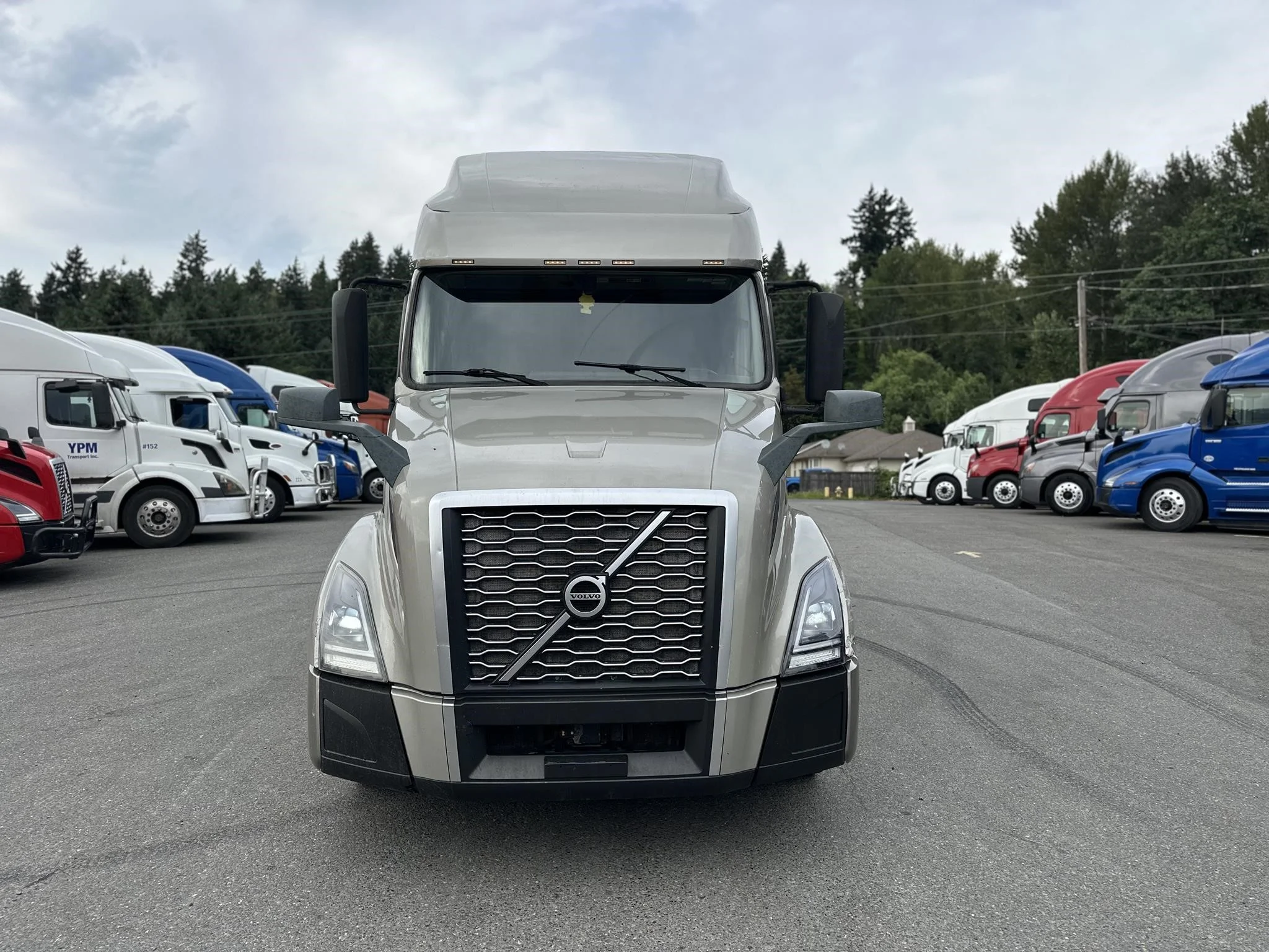 2020 Volvo VNL 760 - image 3