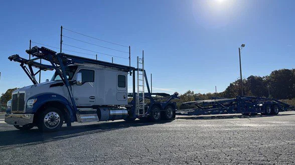2025 Kenworth T880 in Portland, OR
