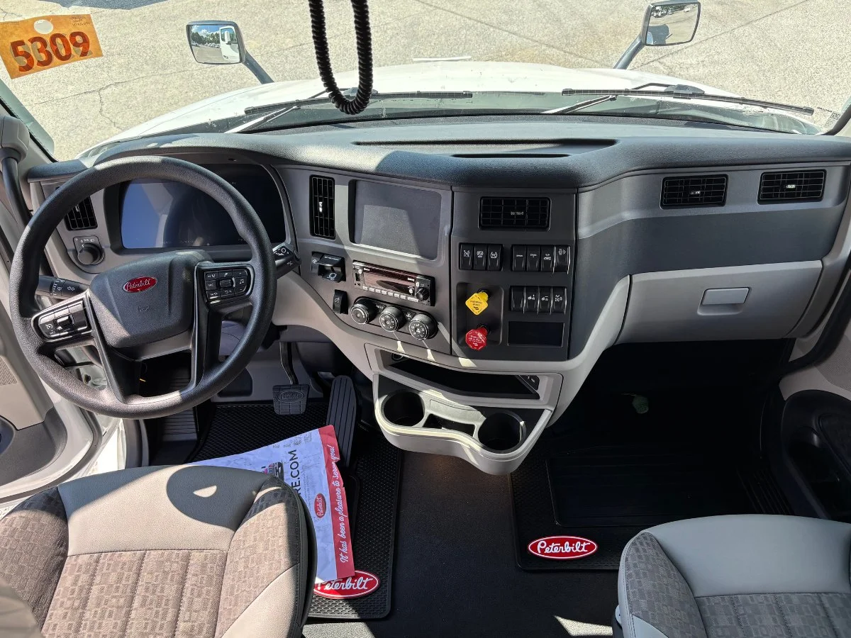 2027 Peterbilt 579 in Ringgold, GA — photo 10