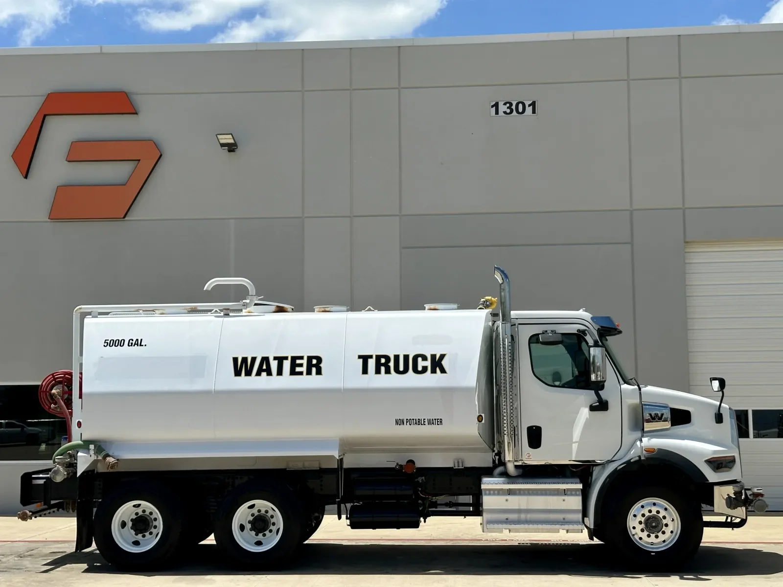 2023 Western Star 47X in Hutchins, TX — photo 3