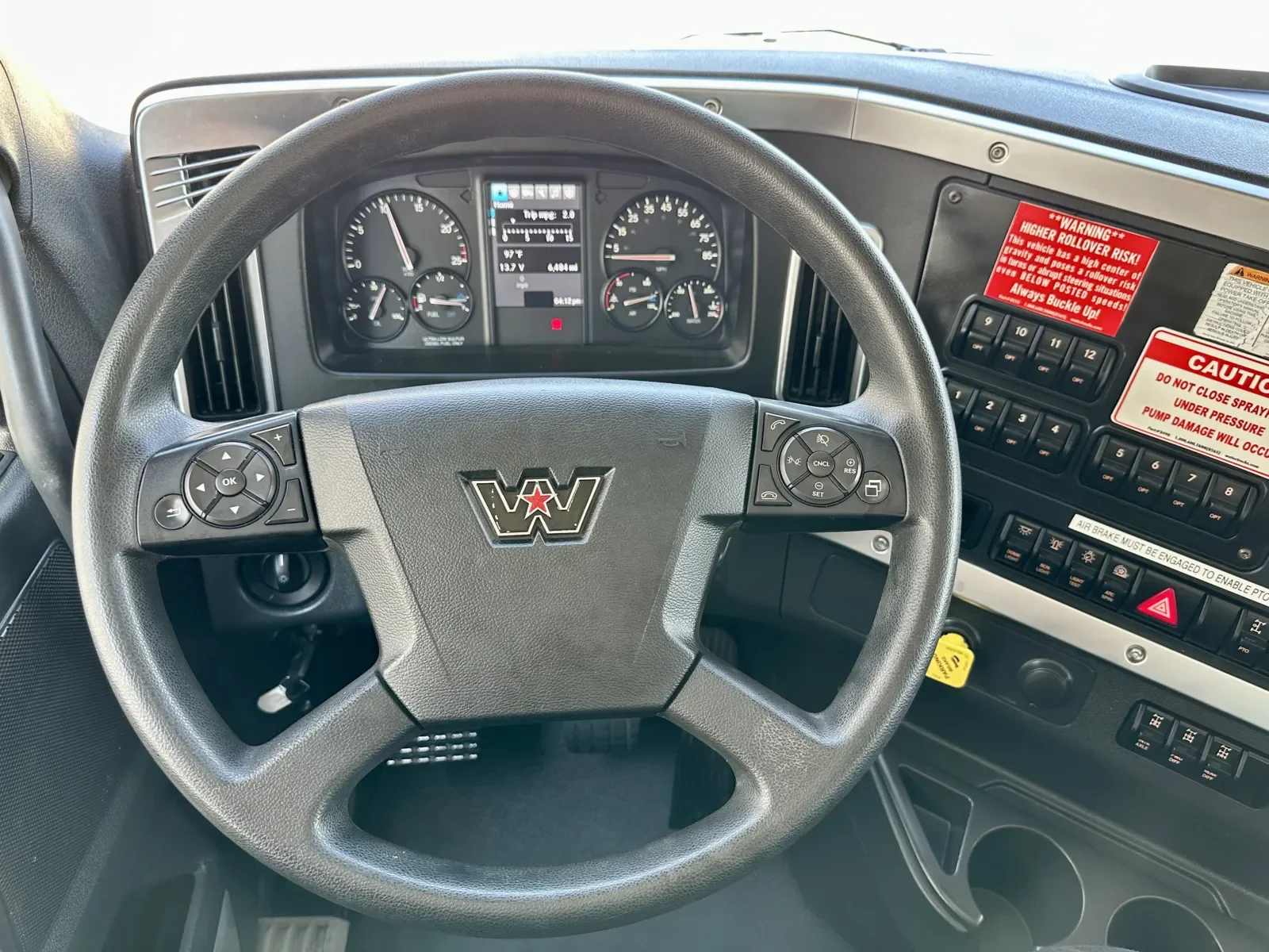 2023 Western Star 47X in Hutchins, TX — photo 15