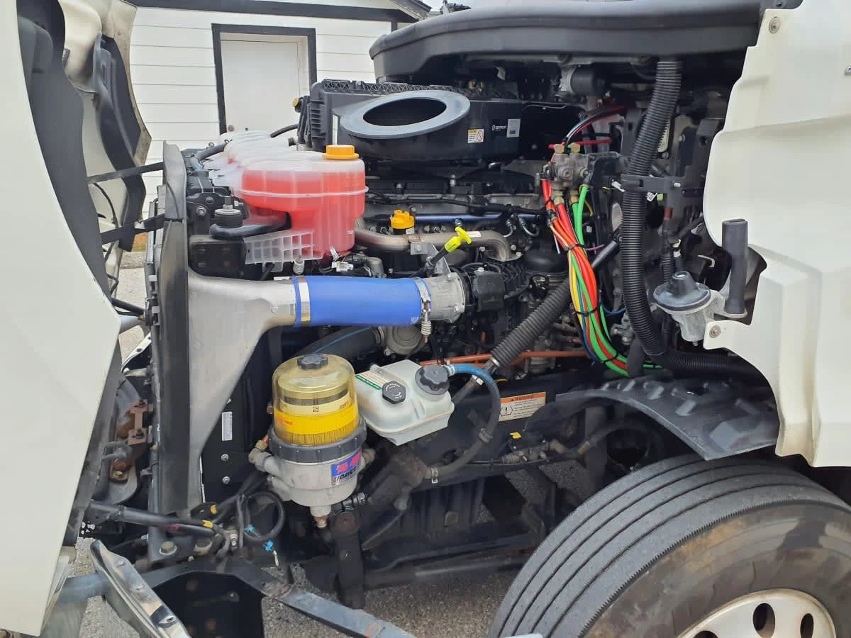 2020 Freightliner Cascadia in O'fallon, MO — photo 8