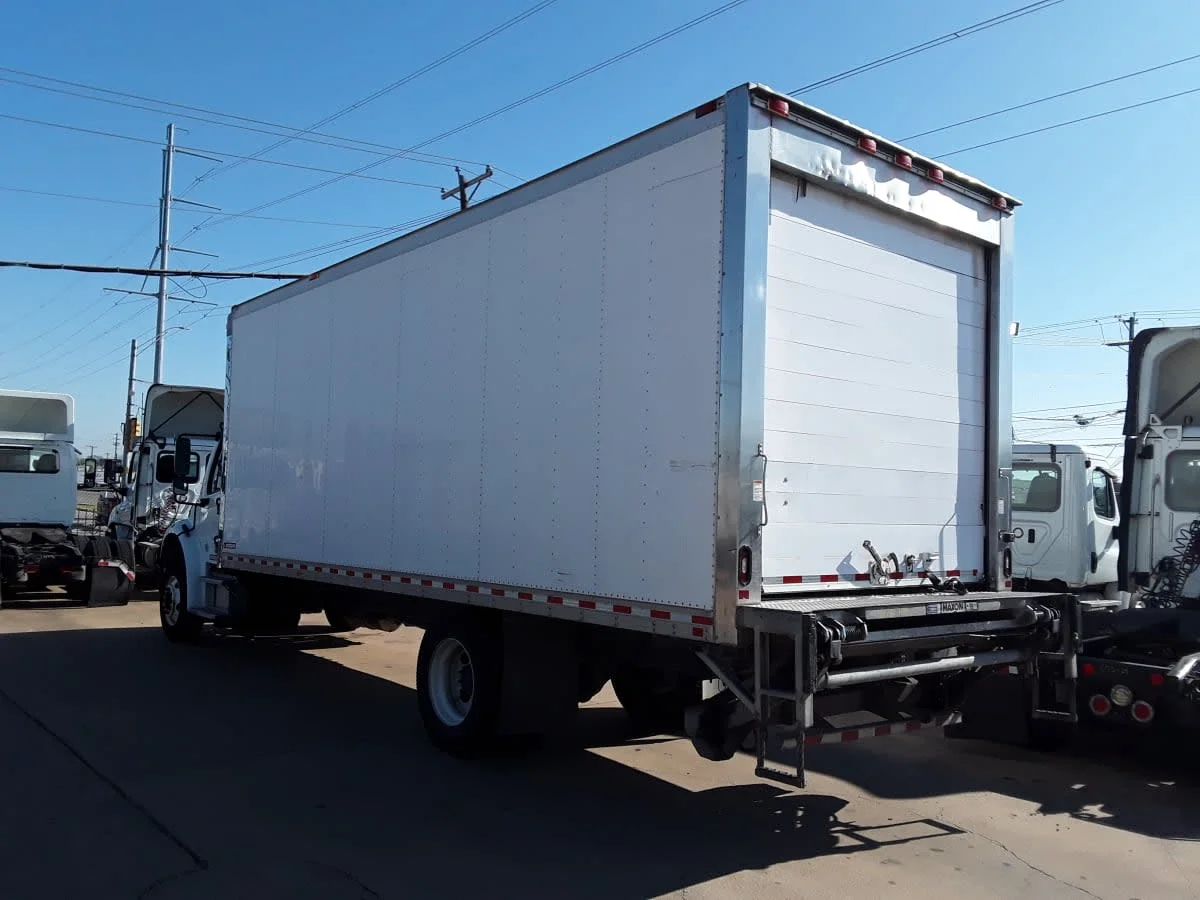 2019 Freightliner M2 106 - image 6