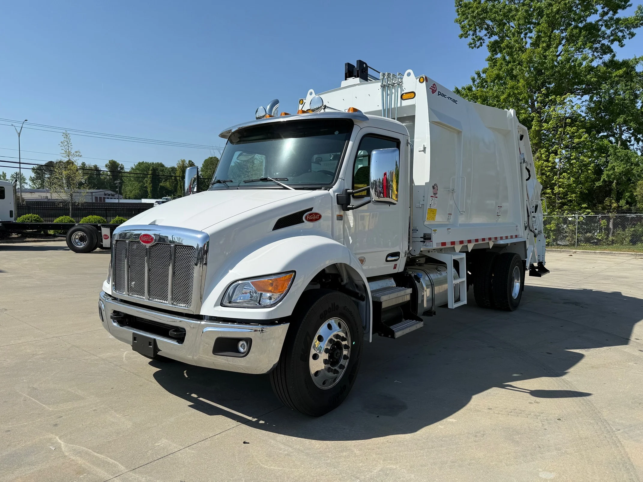 2025 Peterbilt 537 in Cincinnati, OH