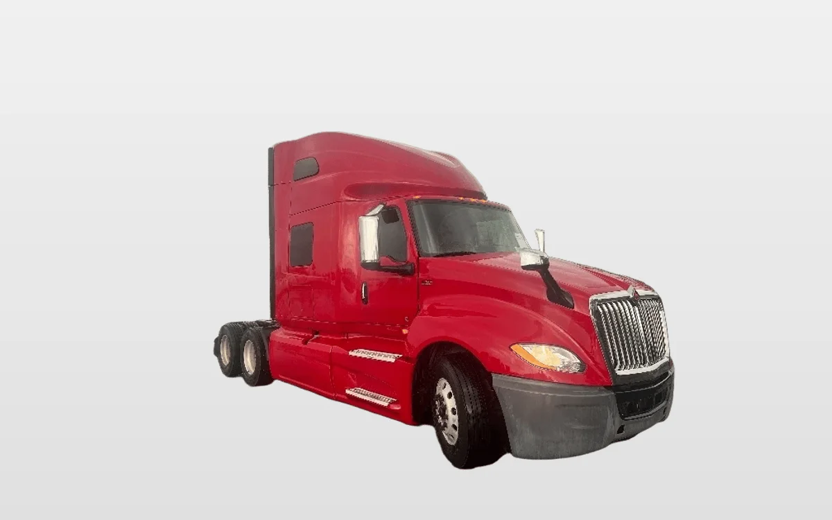 2019 International LT - image 1