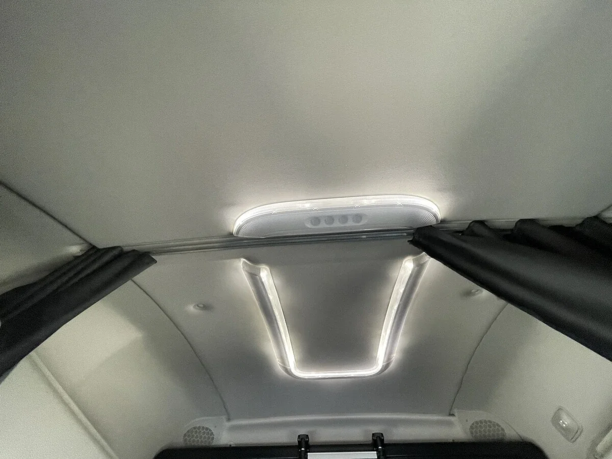 2023 Freightliner Cascadia - image 25