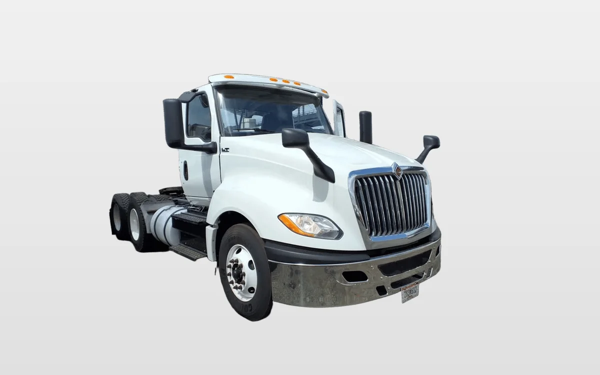 2019 International - image 1