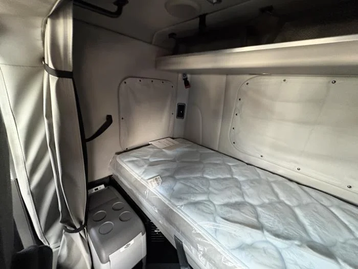 2024 Peterbilt 567 - image 14