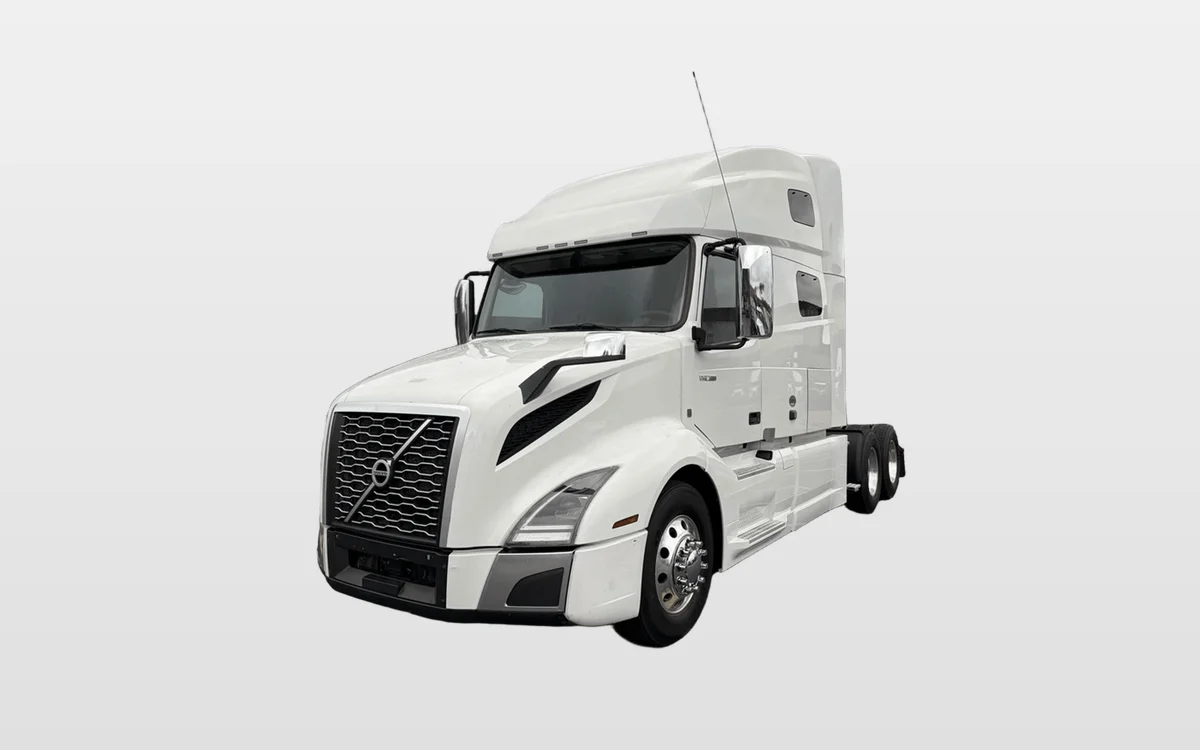 2022 Volvo - image 1
