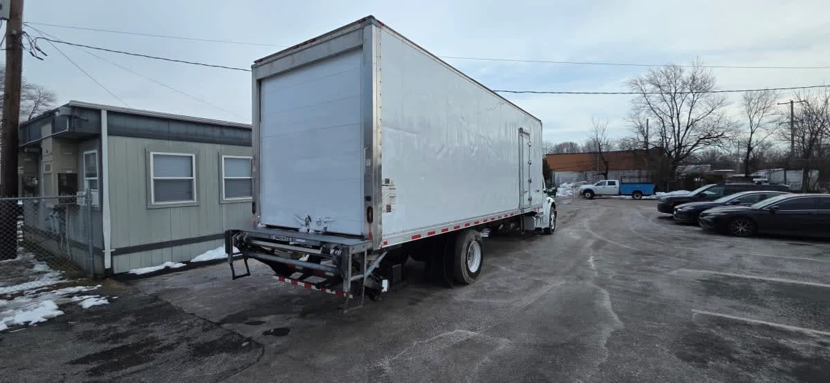 2019 Freightliner M2 106 in Bensalem, PA — photo 4