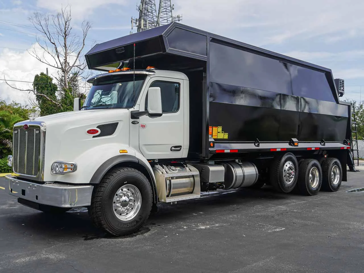 2025 Peterbilt 567 - image 3