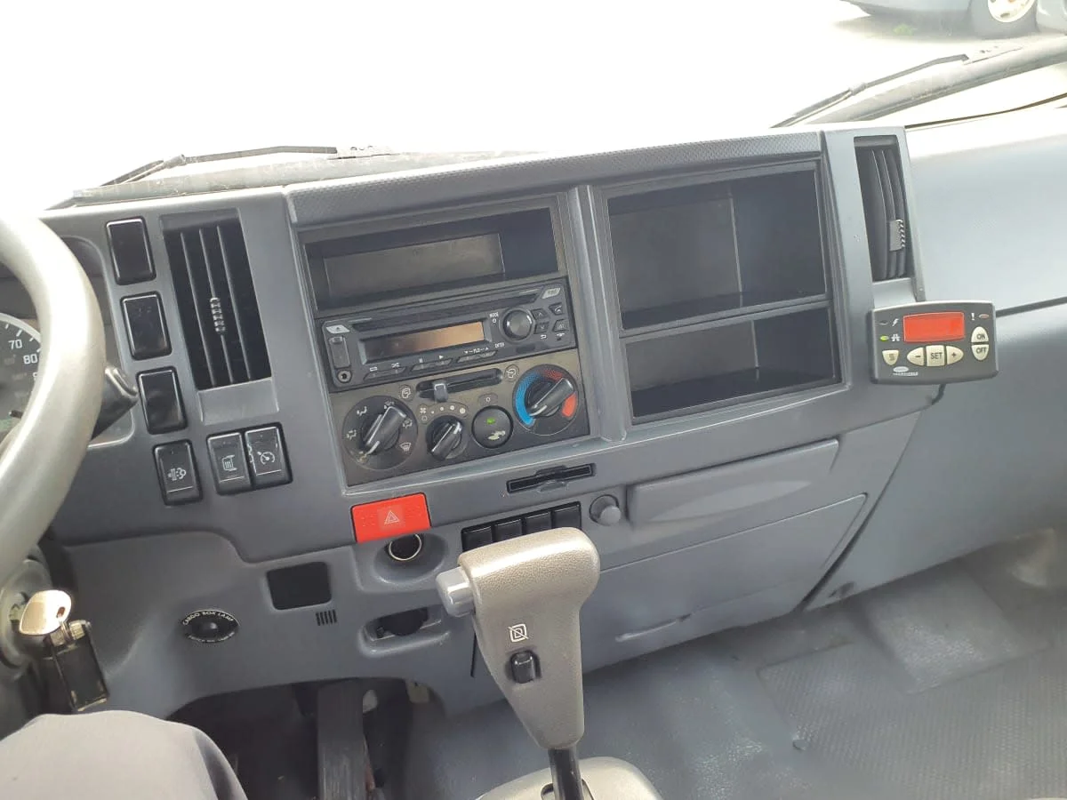 2019 Isuzu NRR - image 8