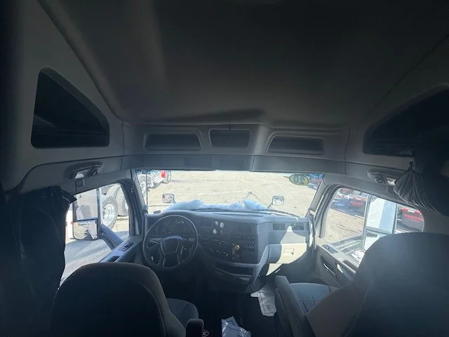 2021 Peterbilt 579 - image 14