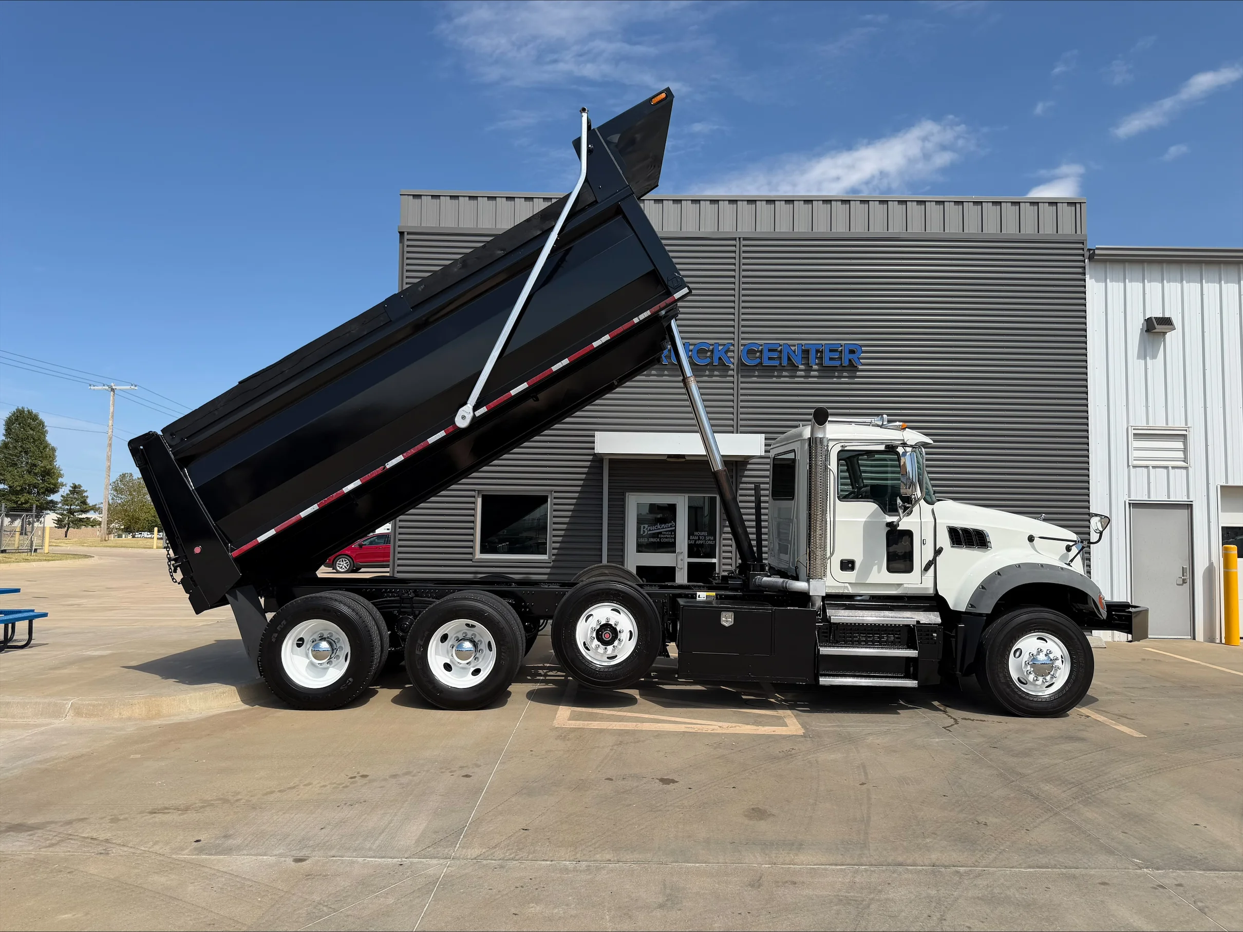 2023 Mack Granite in Oklahoma City, OK — photo 5