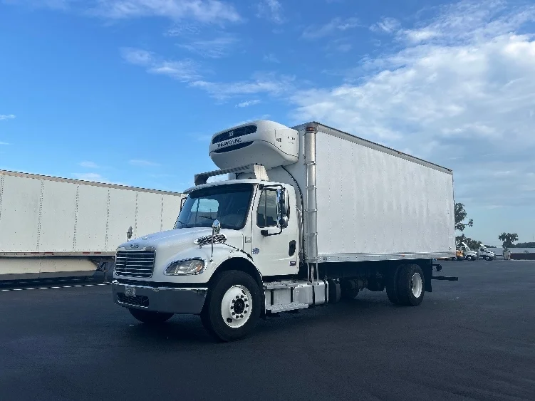 2019 Freightliner eM2 in Ocala, FL — photo 3