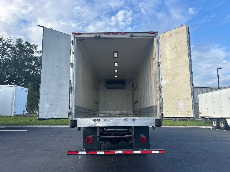 2019 Freightliner eM2 in Ocala, FL — photo 8