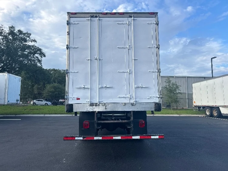 2019 Freightliner eM2 in Ocala, FL — photo 7