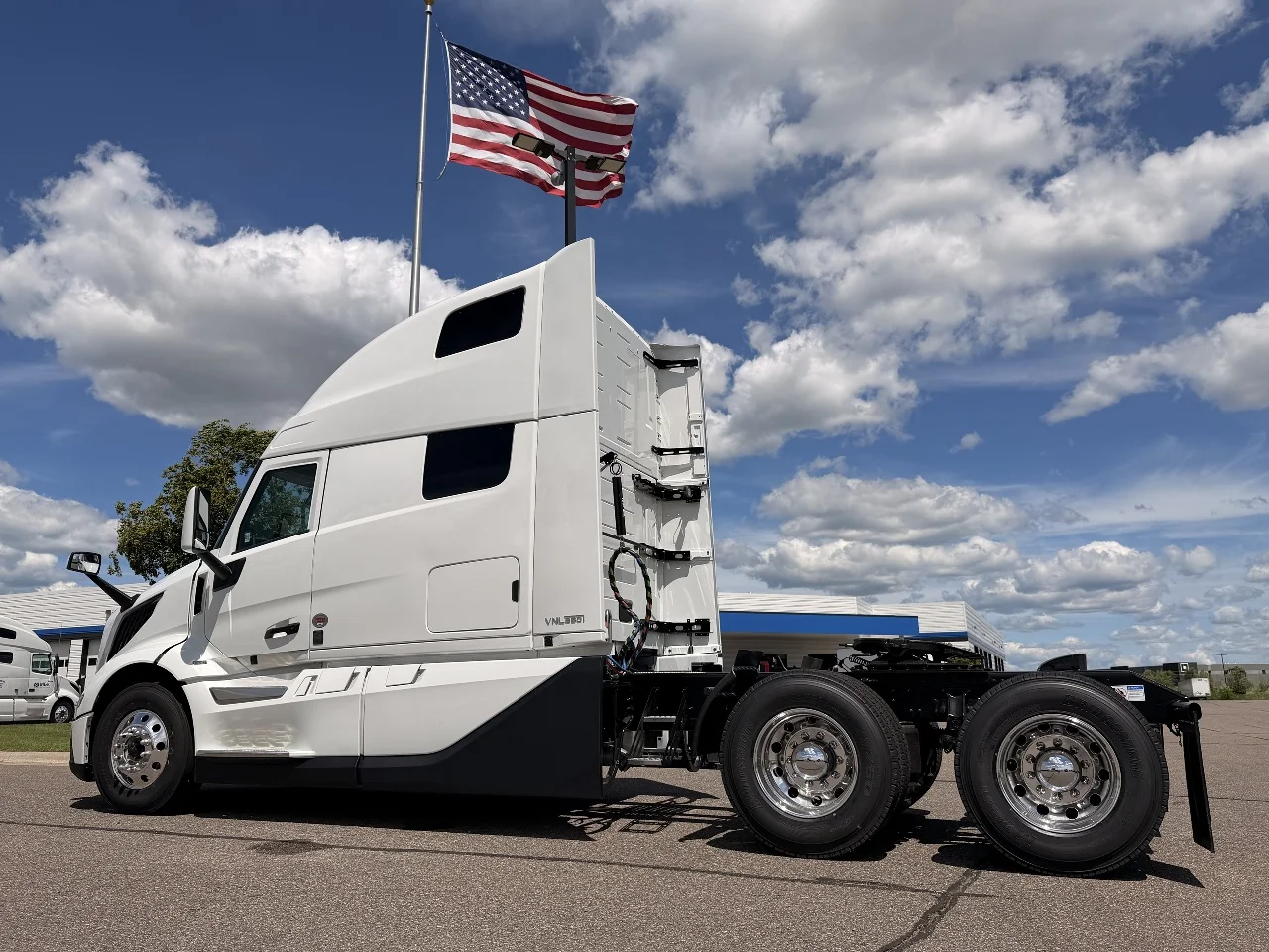2027 Volvo in Elk River, MN — photo 2