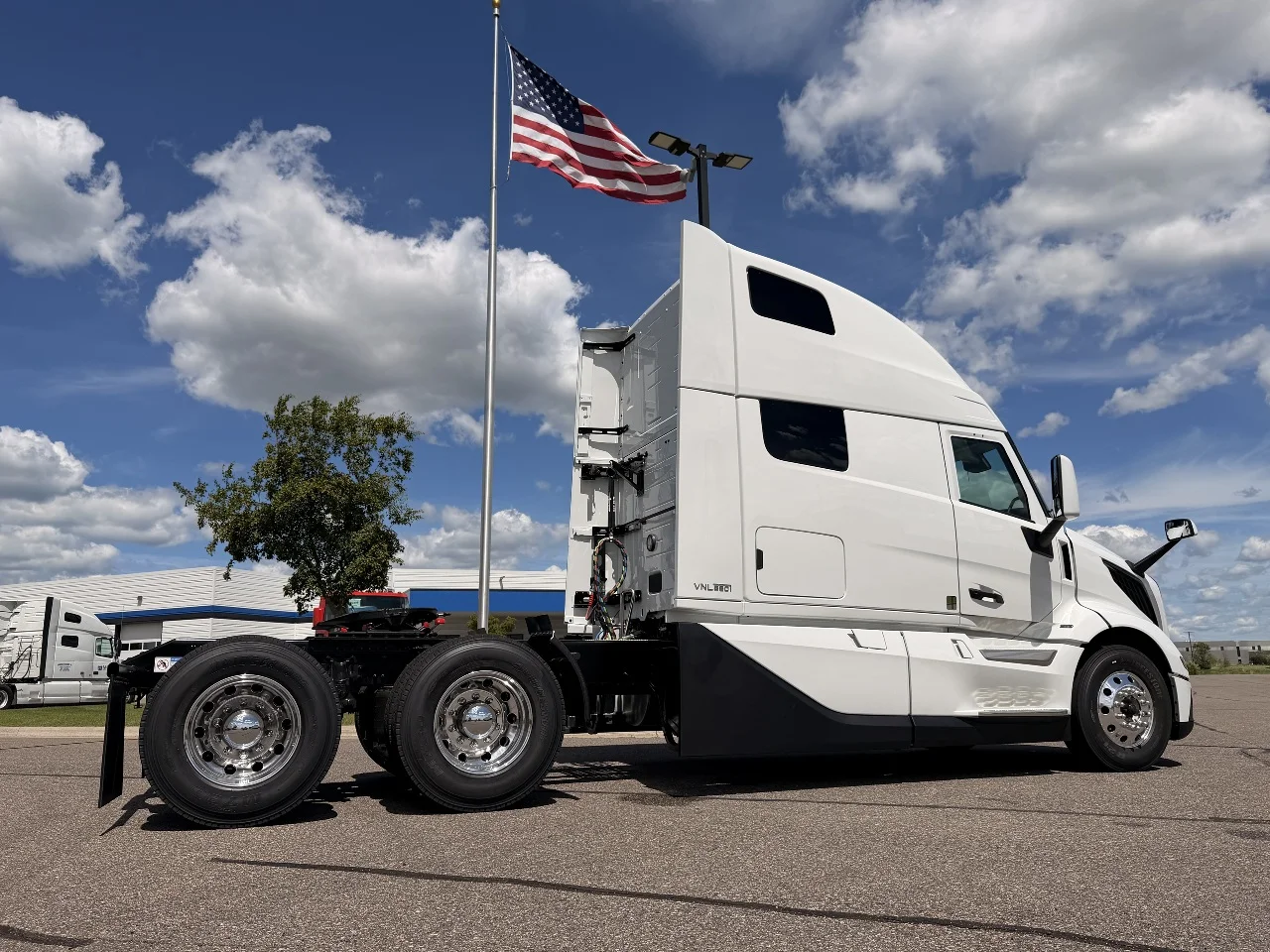 2027 Volvo in Elk River, MN — photo 3