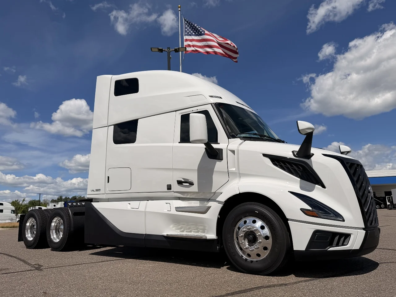 2027 Volvo in Elk River, MN — photo 4