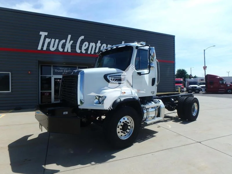 2027 Freightliner 