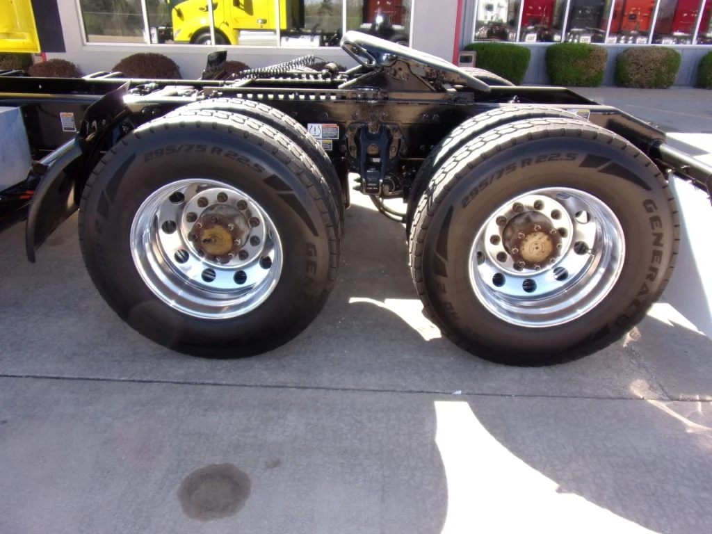 2021 Peterbilt 579 in Fort Smith, AR — photo 9