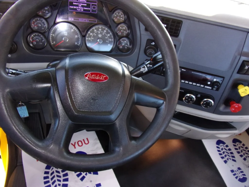 2021 Peterbilt 579 in Fort Smith, AR — photo 14