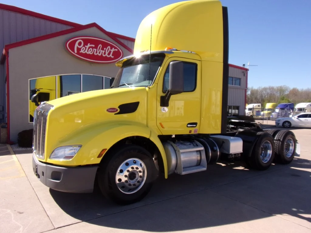 2021 Peterbilt 579 in Fort Smith, AR