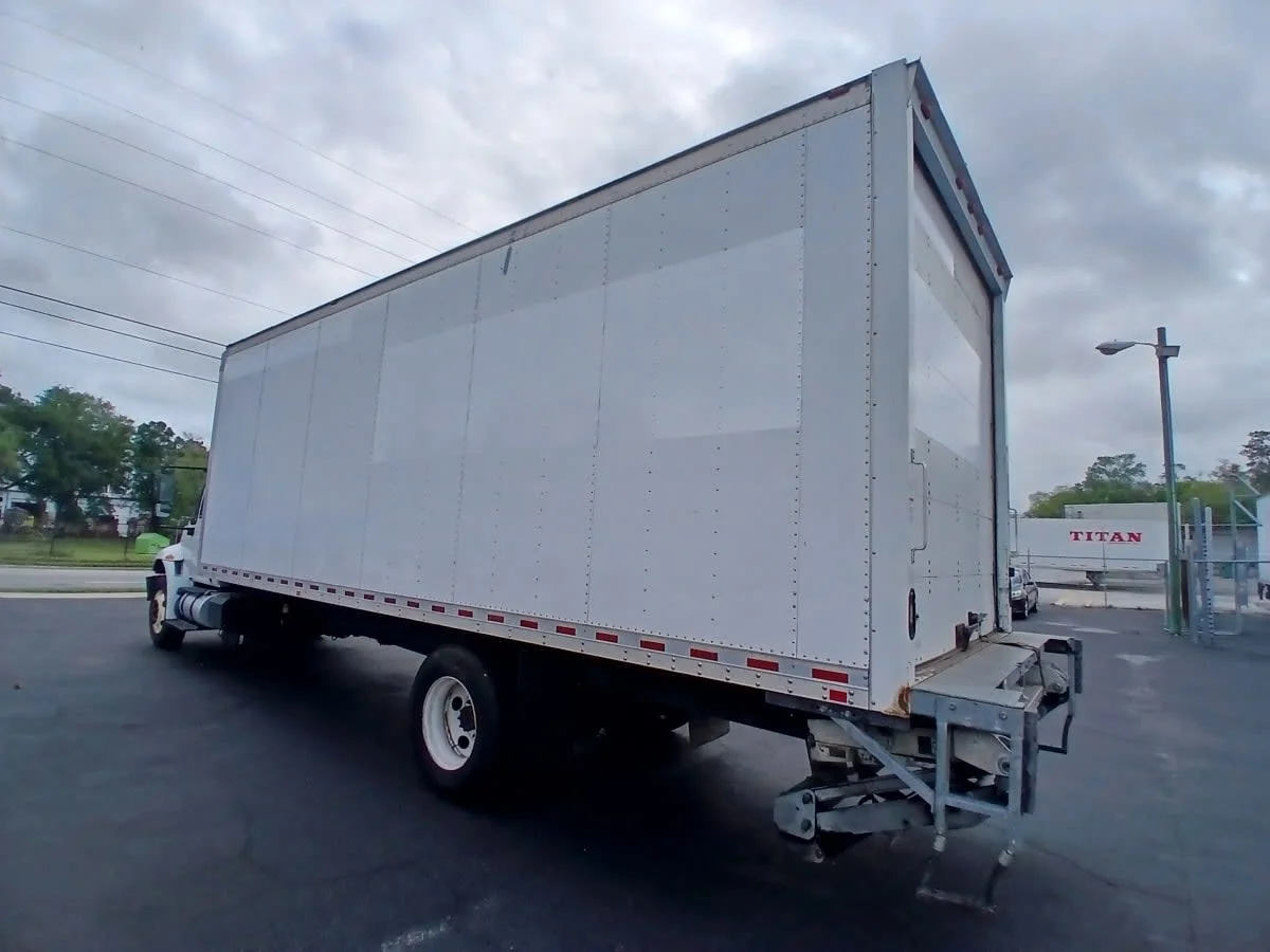 2018 International 4300 in Jacksonville, FL — photo 4