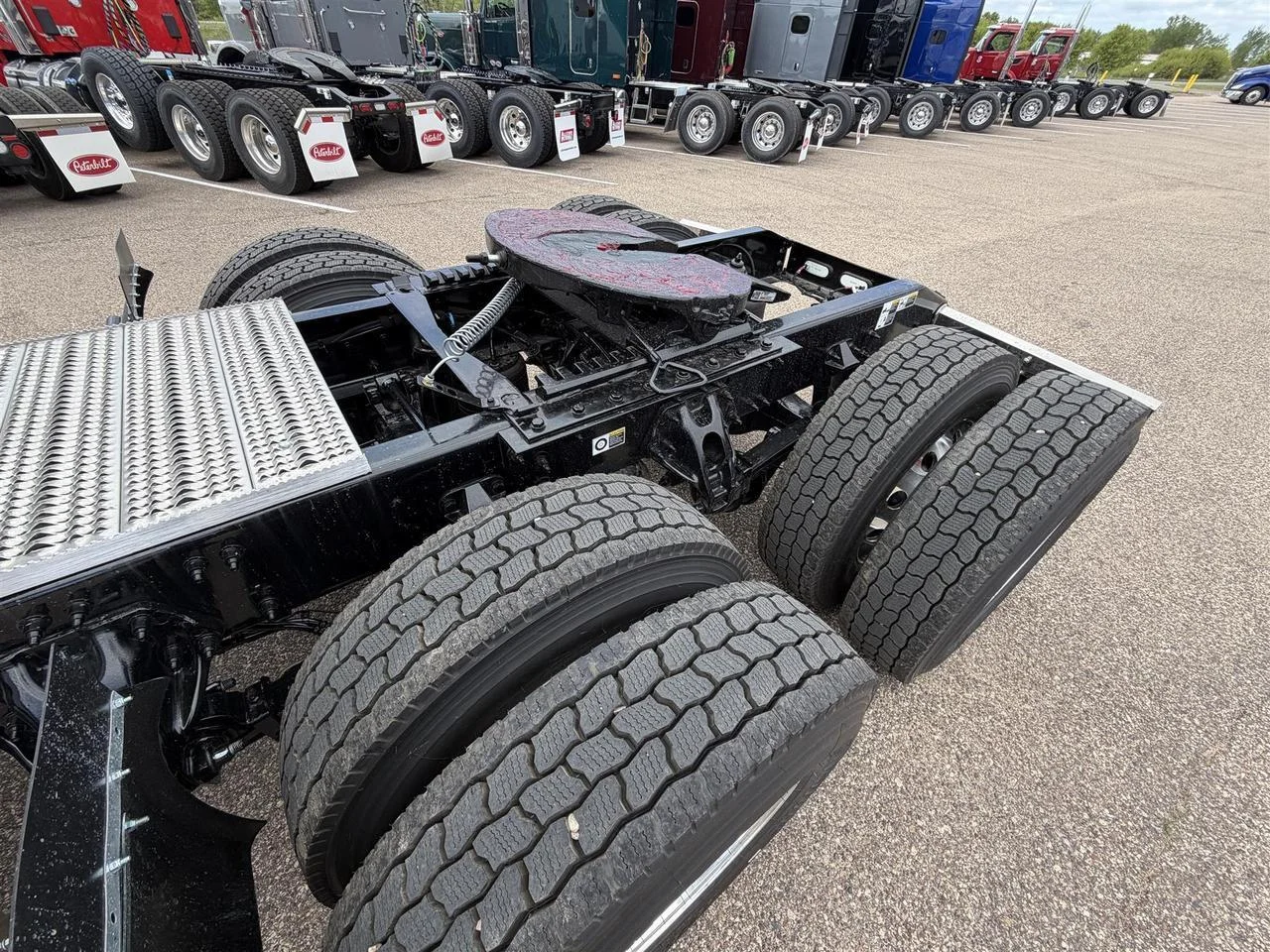 2027 Peterbilt 579 in Eau Claire, WI — photo 4