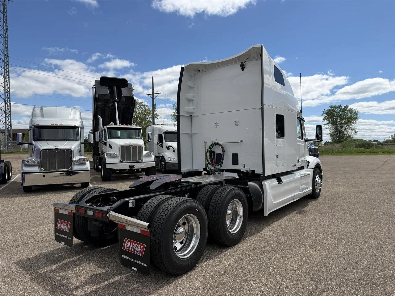 2027 Peterbilt 579 in Eau Claire, WI — photo 3