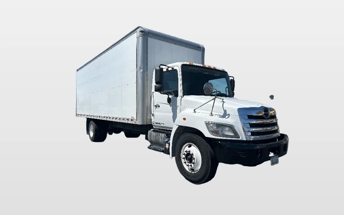 2019 Hino 268 - image 1