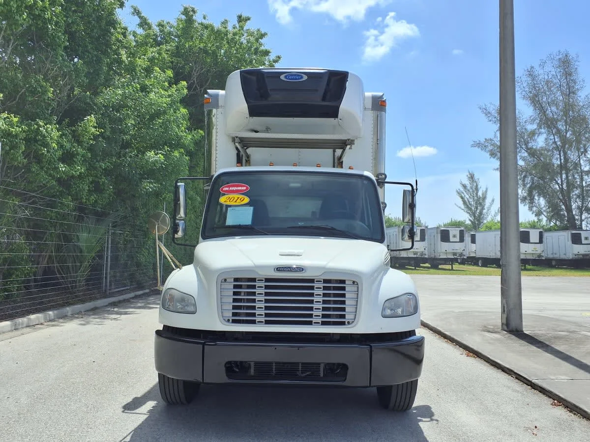 2019 Freightliner M2 106 in Davie, FL — photo 2