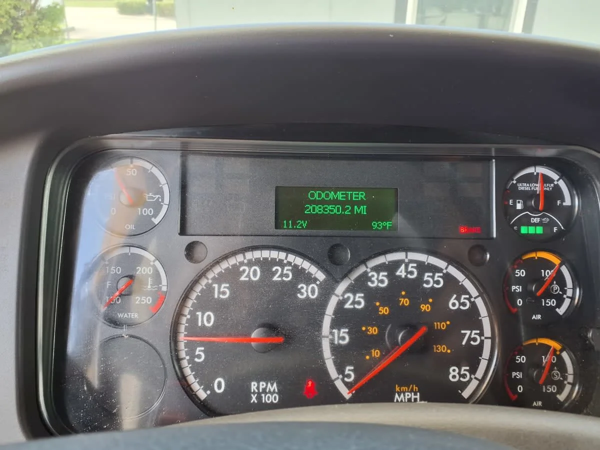 2019 Freightliner M2 106 in Davie, FL — photo 11